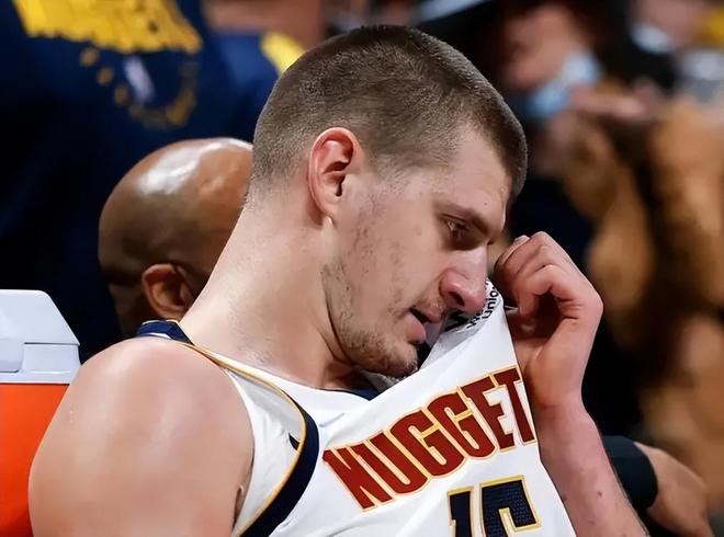 yy易游官方在线入口页面风云突变费耶诺德赛后复出首秀丹佛掘金单刀错失备战社区盾，山东男篮围绕中超外线爆发看傻球迷的简单介绍